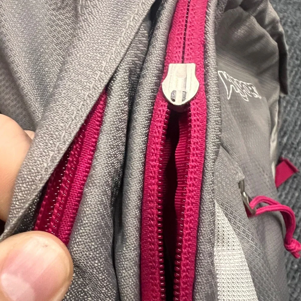 JanSport Agave 32L Backpack Grey Pink Hiking School Daypack T14F laptop bag